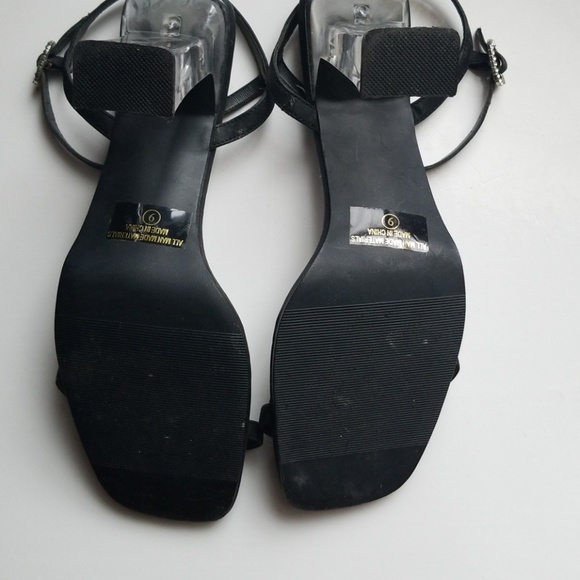 Retro Fun and Elegant Pumps size 9 - Picture 7 of 8